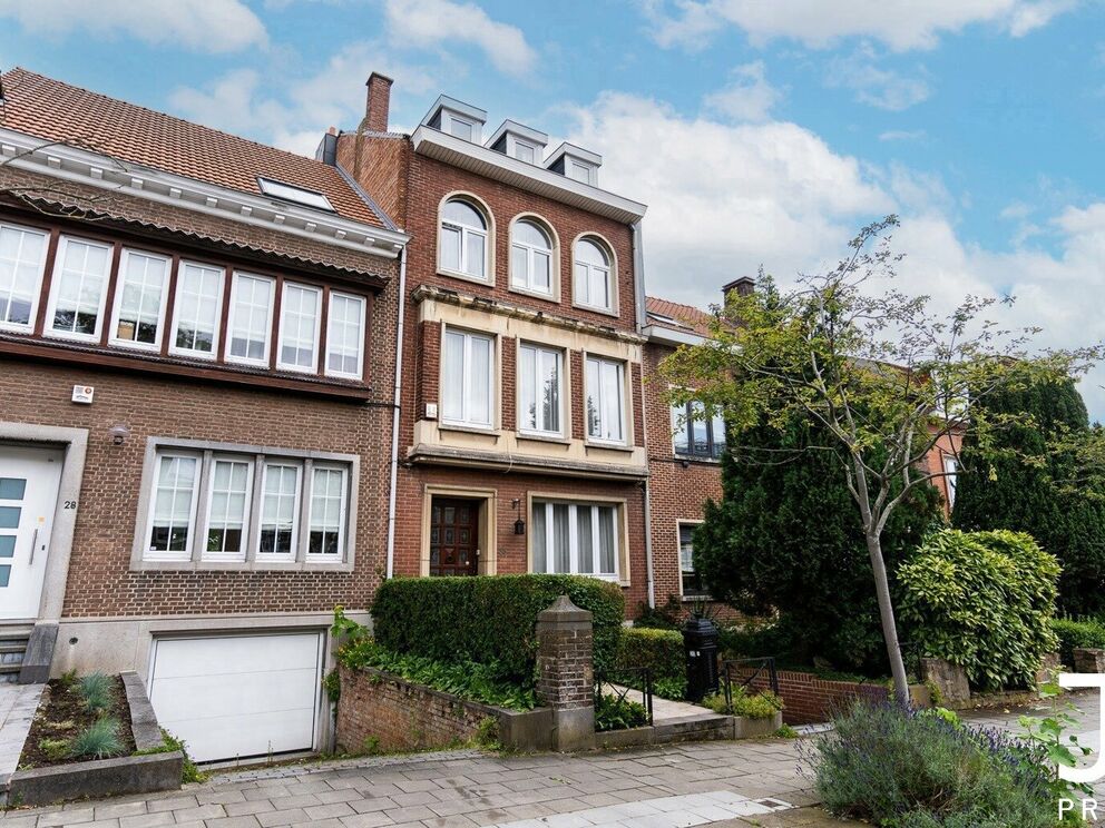 Gebouw voor gemengd gebruik te koop in Anderlecht