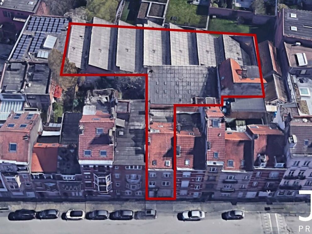 Gebouw voor gemengd gebruik te koop in Schaarbeek