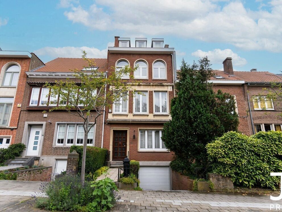 Immeuble mixte à vendre à Anderlecht