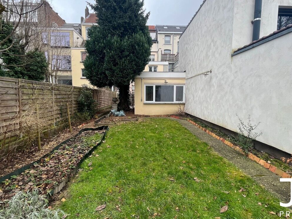 Rez-de-ch. avec jardin à louer à Ixelles